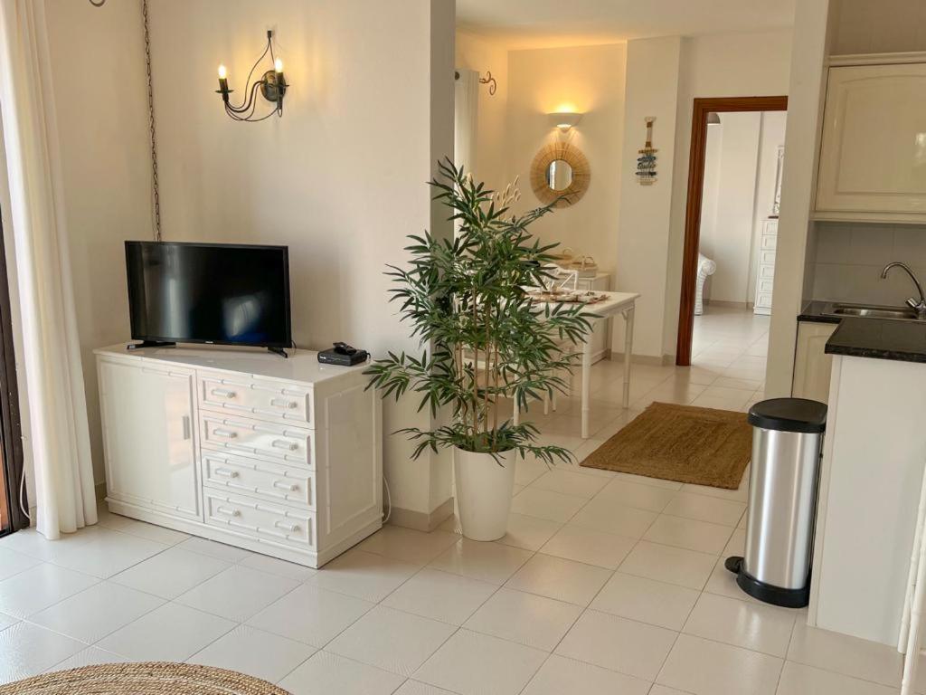 Paradise Seaview Apartament