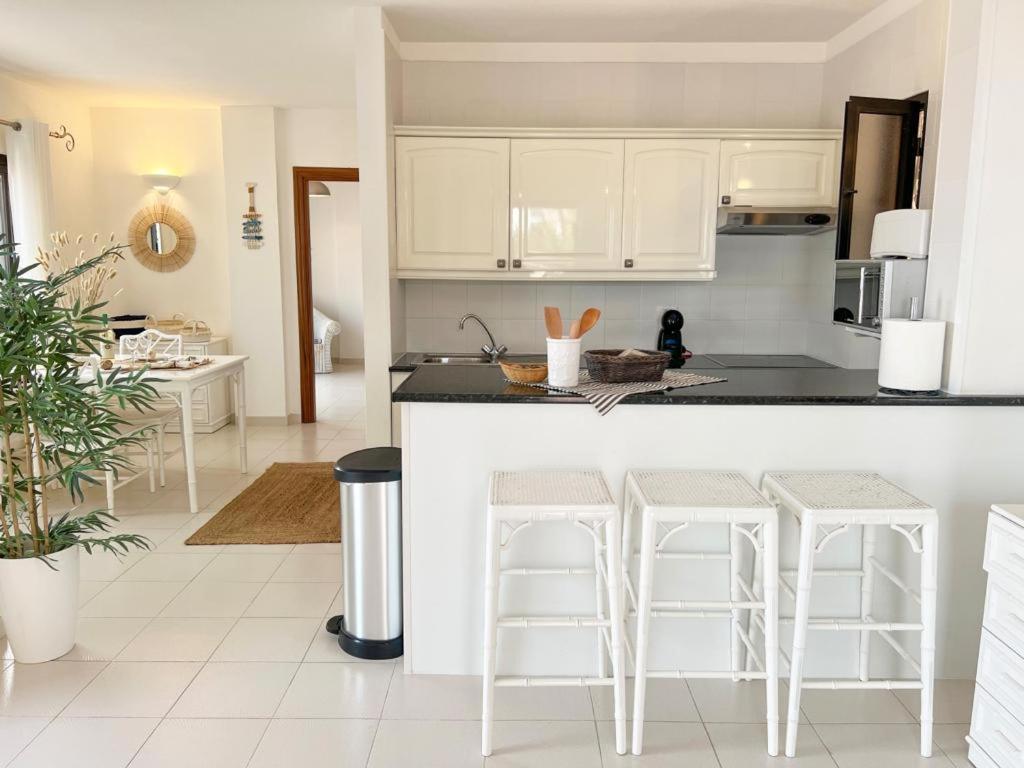 Paradise Seaview Apartament *